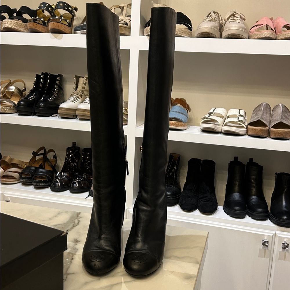 CHANEL Elegant Black Over the Knee Boots - Picture 13 of 13